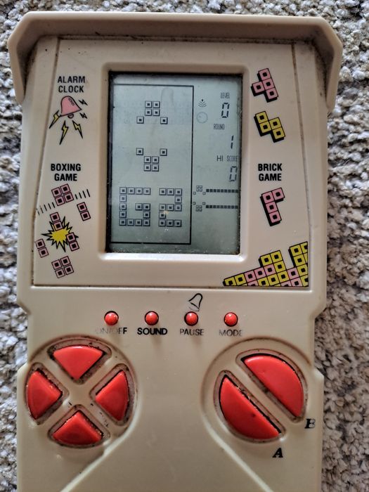 Ponadczasowa konsola GAME  BOY   Thompsonic. . Sprawna