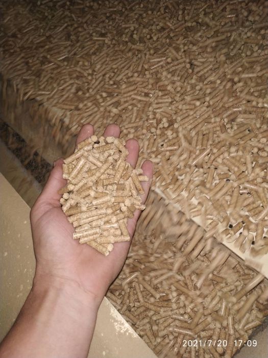 Продам пеллету ( гранулу ) з деревини 20000грн.