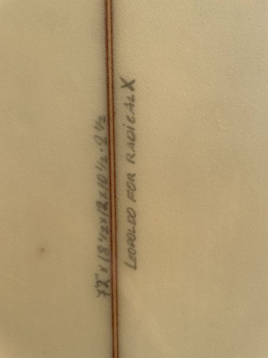 Prancha de surf shaper Leopoldo FCR Radical X+ saco polen+ fato oneil