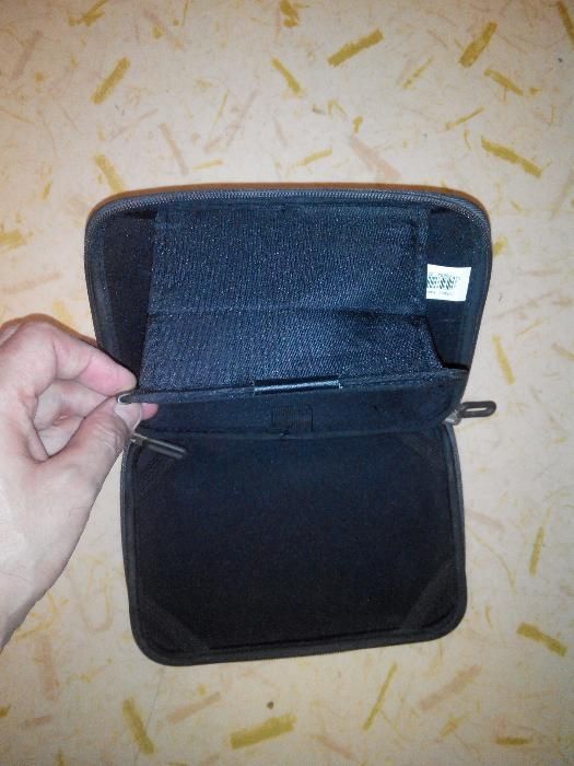 Продам ЧЕХОЛ CASE LOGIC 7" для планшета