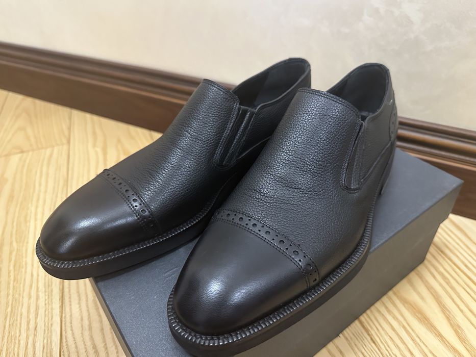 Новые туфли Baldinini 42 размер (подходят на 41 размер)