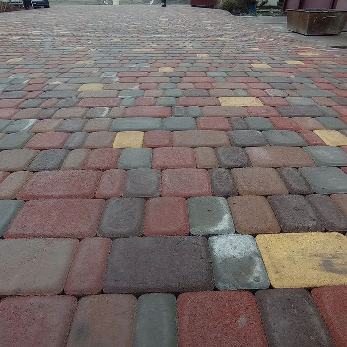 Тротуарка бруківка