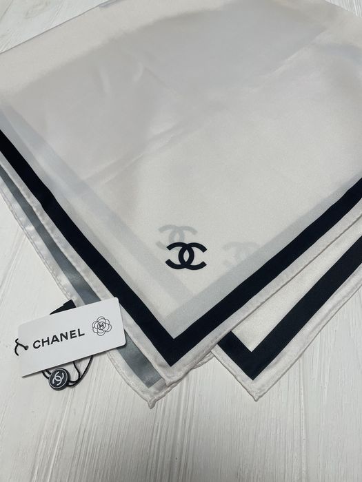 Шовковий платок Chanel білий елегантний аксесуар шовк шовковий шарф