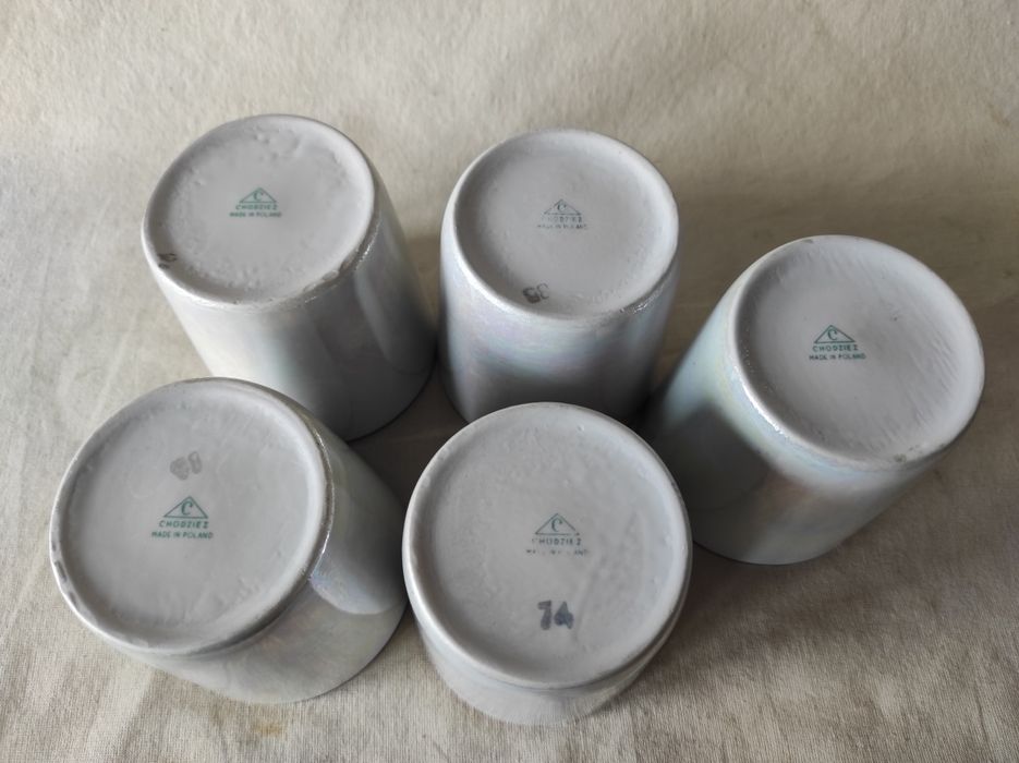 Kubki porcelanowe opalizujące Chodzież 5 sztuk okres PRL