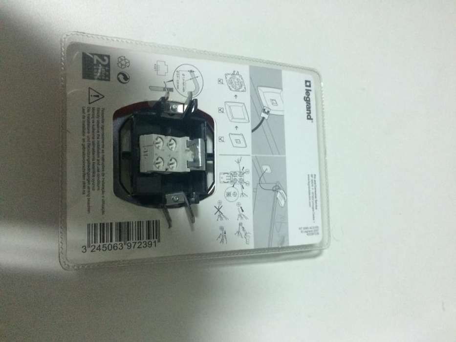 Tomada de telefone (RJ11)