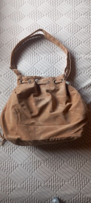 Mala tiracolo cor bege