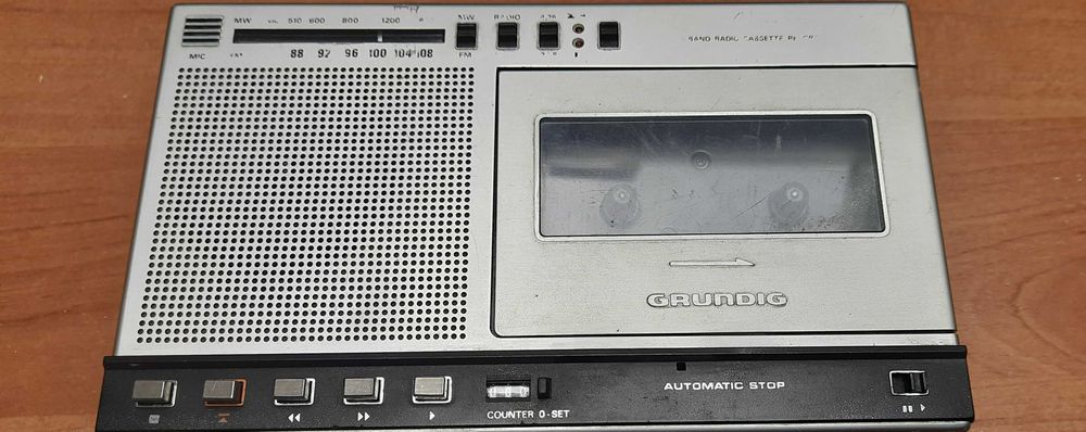 Radiomagnetofon  Grundig cr-180