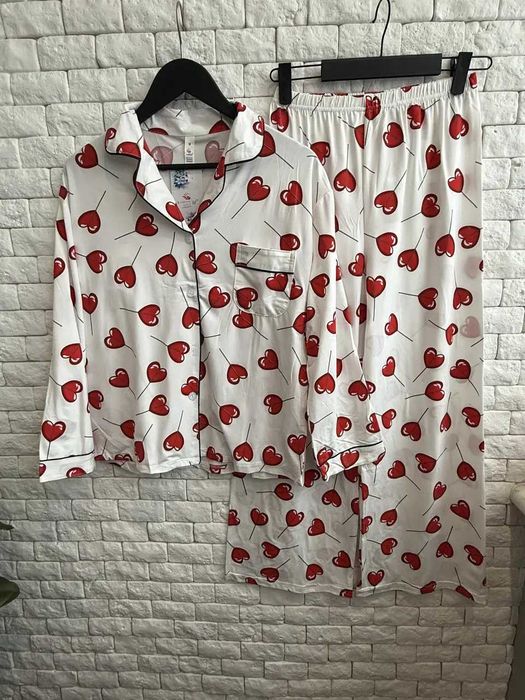 Жіноча піжама біла в сердечко/Женская пижама белая в сердечки