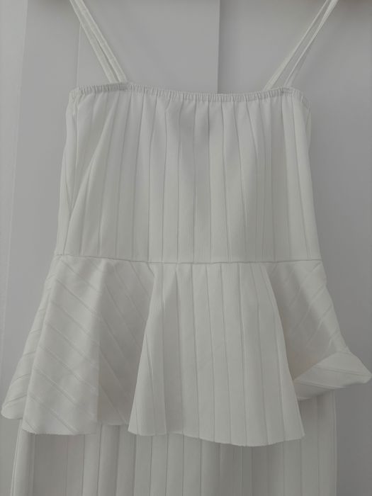 Biała sukienka boho