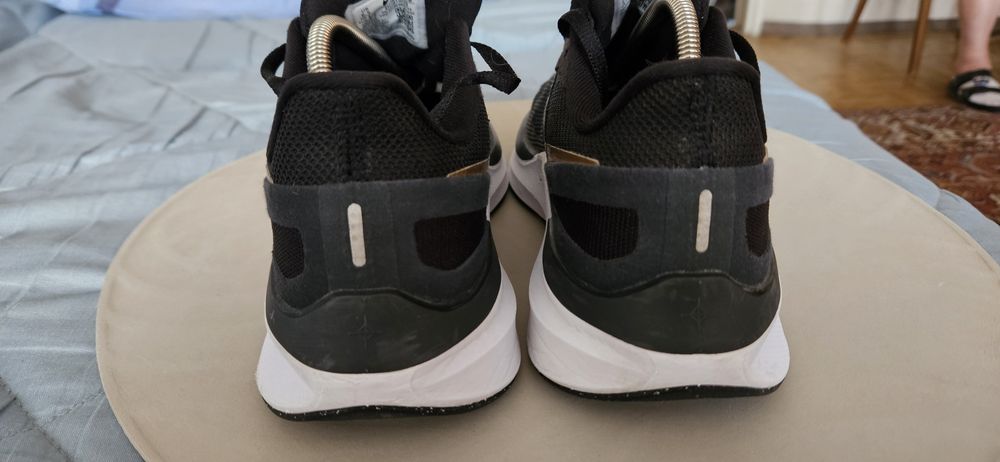 Buty do biegania Nike Air Zoom structure 25