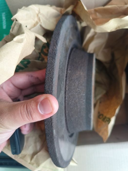 Задні гальмівні диски passat b6