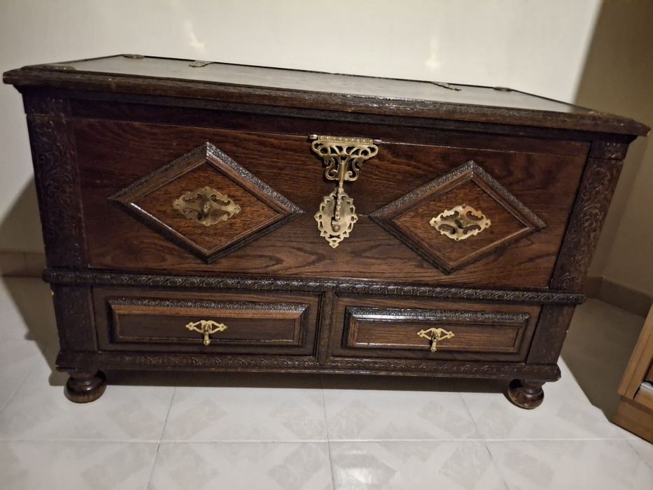 Arca/baú de madeira