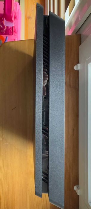 Play Station 4 1TB + 2PADy ze stacją ładującą