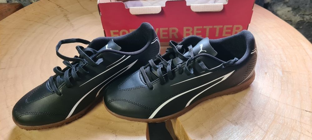 Nowe buty  halówki Puma 39 25 cm wkładka