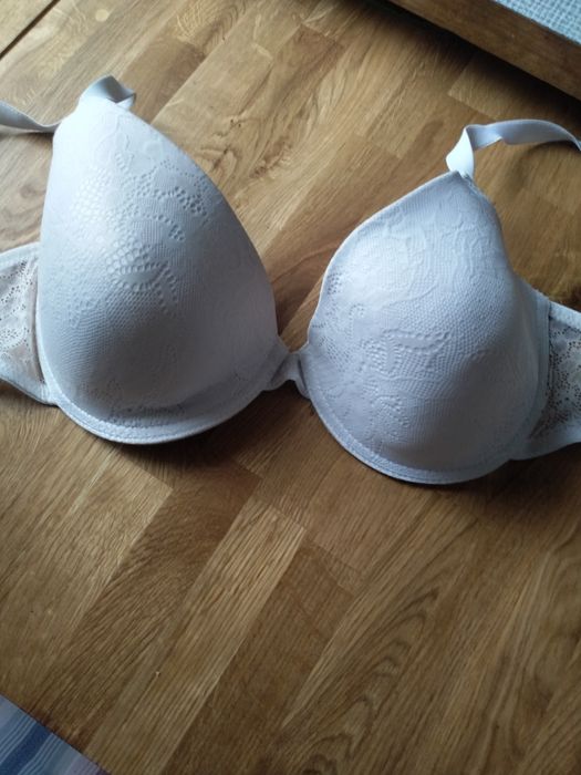 Biały biustonosz PRIMARK rozm. 85D