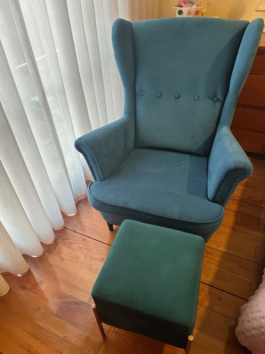 Cadeirão/Poltrona e Pousa Pés | Bom estado