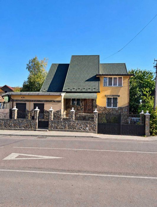 Продаю будинок з комерційним приміщенням в районі ТЦ Арсен. 340м2/7соток