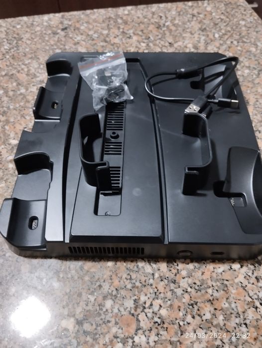 Torre de carregamento e refrigeração para PlayStation