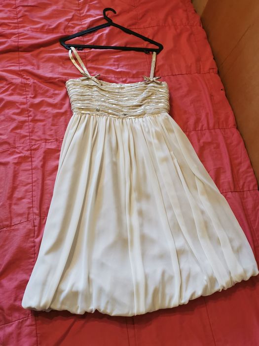 Vestidos de comunhão.