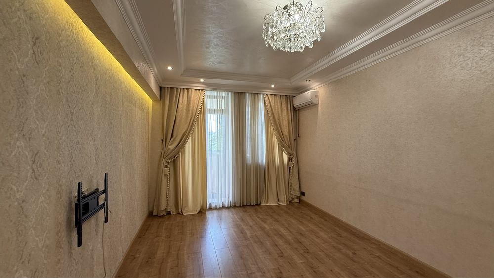 Продам 3к квартиру з автономним газовим опаленням, Центр, Гідропарк, Театральна площа