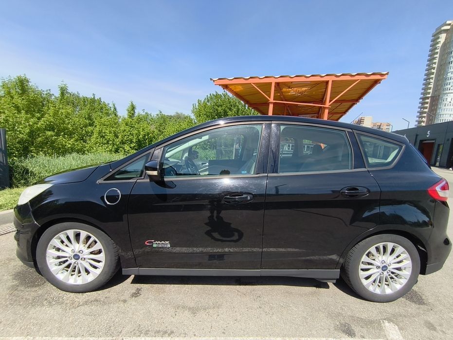 Ford C-Max SE Hybrid 2017 надійний та економний
