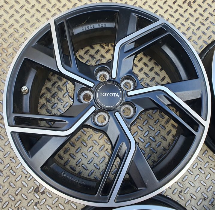4x Felgi alu BROCK TOYOTA YARIS / MAZDA 2 / 6.0 x 16 5x100 ET50 + TPMS