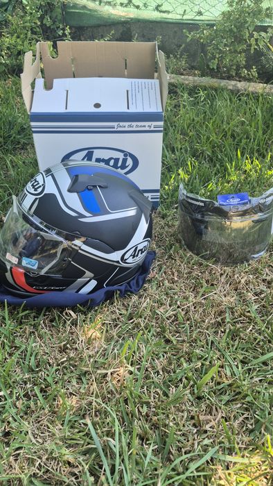 Capacete arai novo