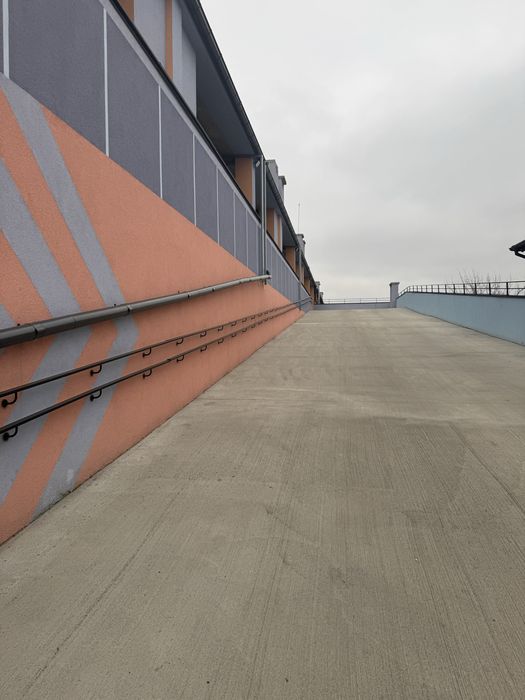 Оренда паркомісця