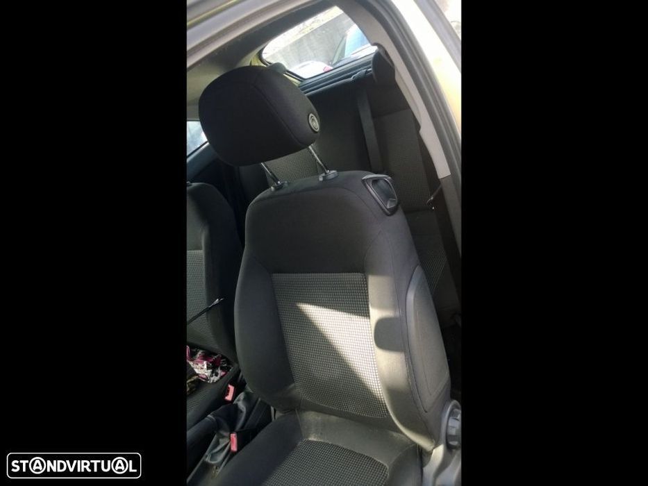 Opel Corsa D 2010 para peças