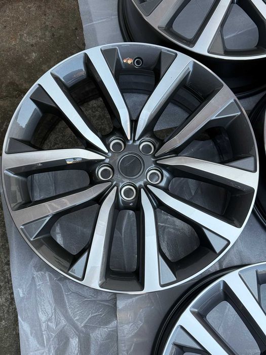 Oryginalne alufelgi OE Land rover Discovery V 5 21 5x120 L462 Range
