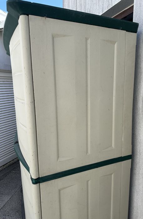 Abrigo armário em resina para exterior ou para zonas fechadas
