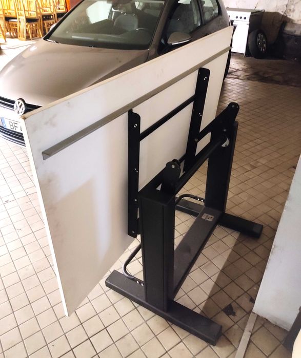 Estantes/Vitrines/comodas/Credencias Antigas