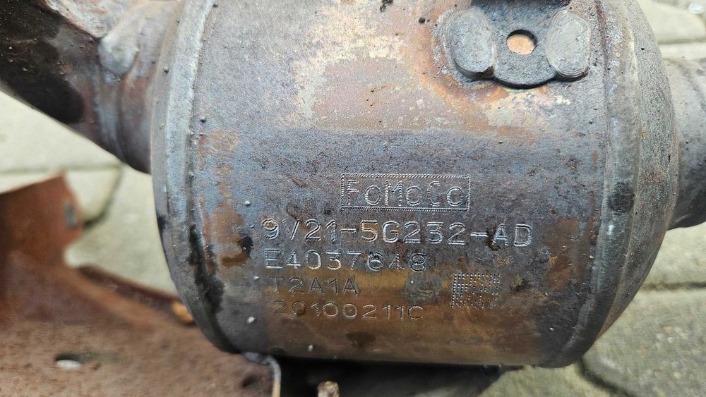 Ford Fiesta mk7 1.25 katalizator kolektor wydechowy 9V21-5G232-AD
