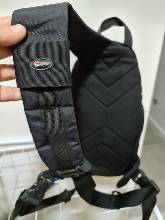 Mochila fotográfica LowePro SlingShot 100 AW