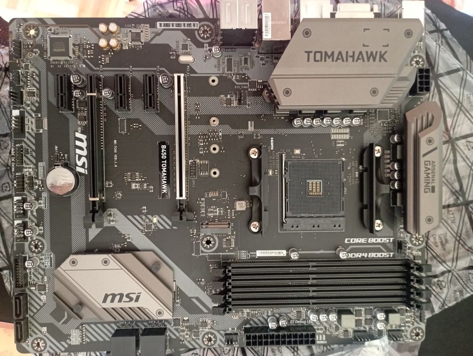 Msi B450 Tomahawk