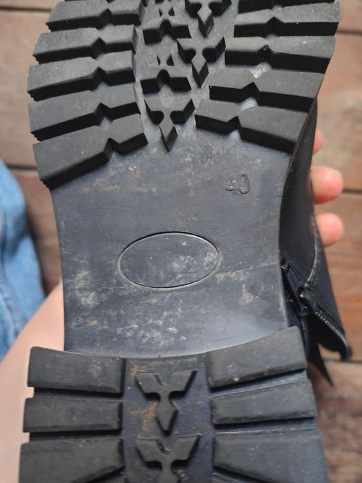 Black boots 40 size