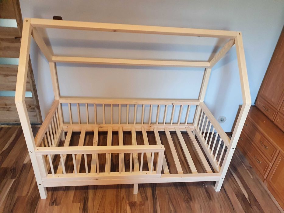 Łóżko Domek dziecięce drewniane