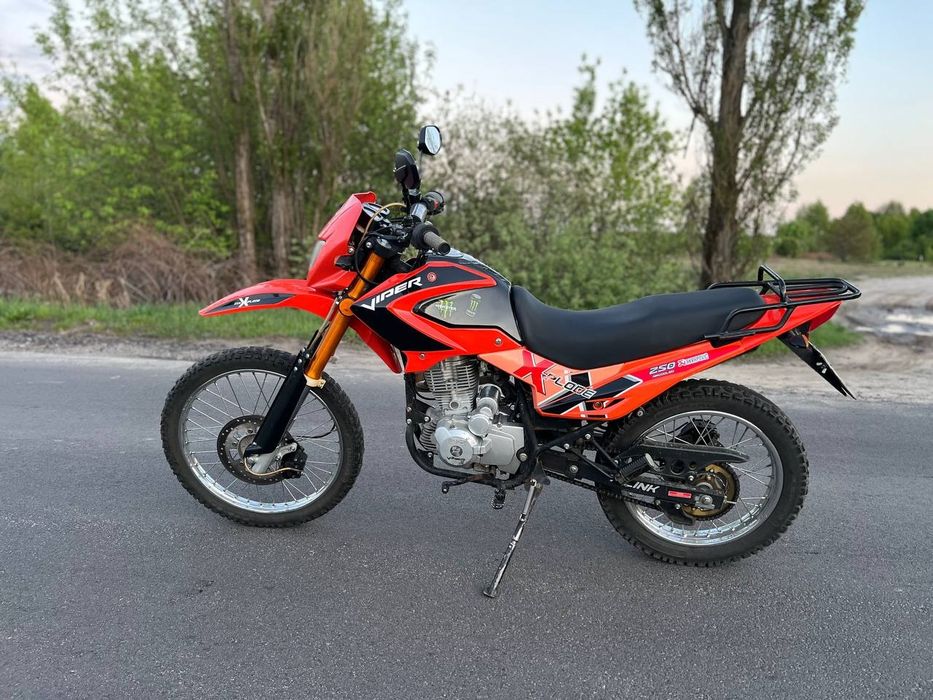 Продам мотоцикл вайпер в200р