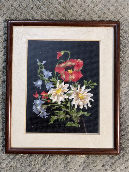 Quadro floral bordado antigo
