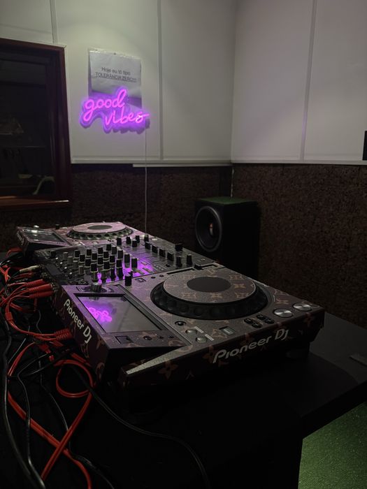 Sala de Ensaio para DJs – DJM 800 + XDJ 1000MK2