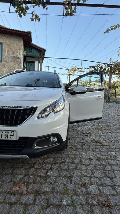 Peugeot 2008 SUV Branco