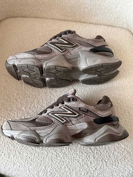 New Balance 9060 Brown Жіночі кросівки НБ трендовий колір 2026