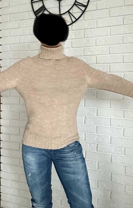 Damski zimowy ciepły beżowy sweter golf rozm. S fabrica del cachemire