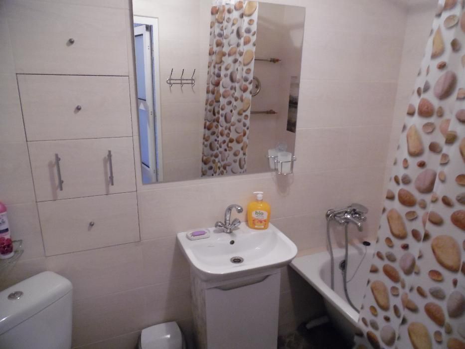 Оренда квартири подобово ,2 кiмн,центр,чисто,Володимирска105