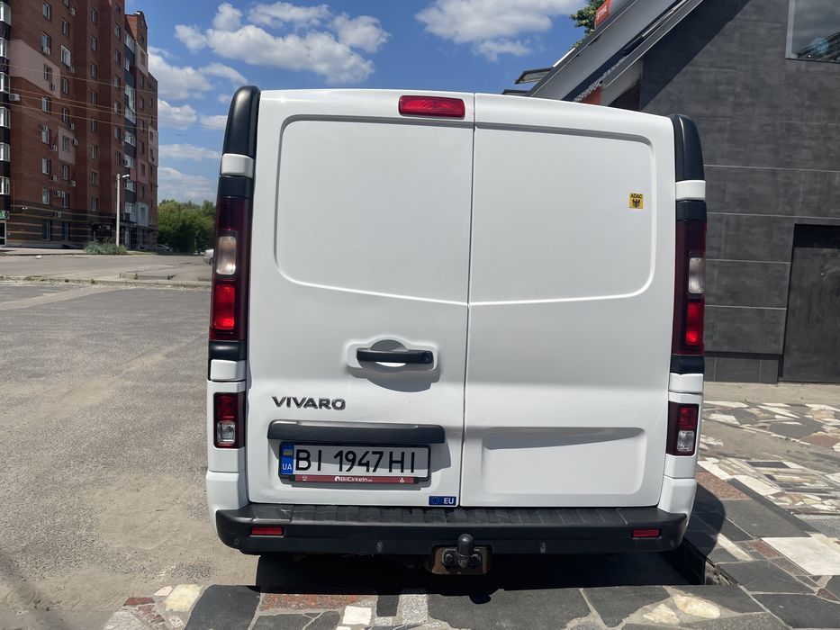 ОPEL VIVARO  BABESTO  1,6 дизель грузовой