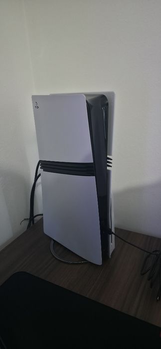 Ps5 Pro com acessórios + Ps portal