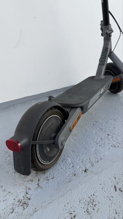 Trotinete Xiaomi 4 Ultra - Como Nova