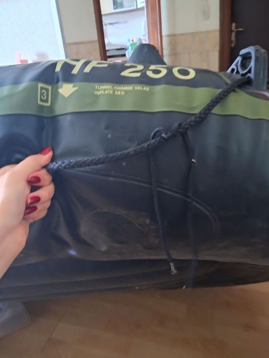 Продаю резинову лодку