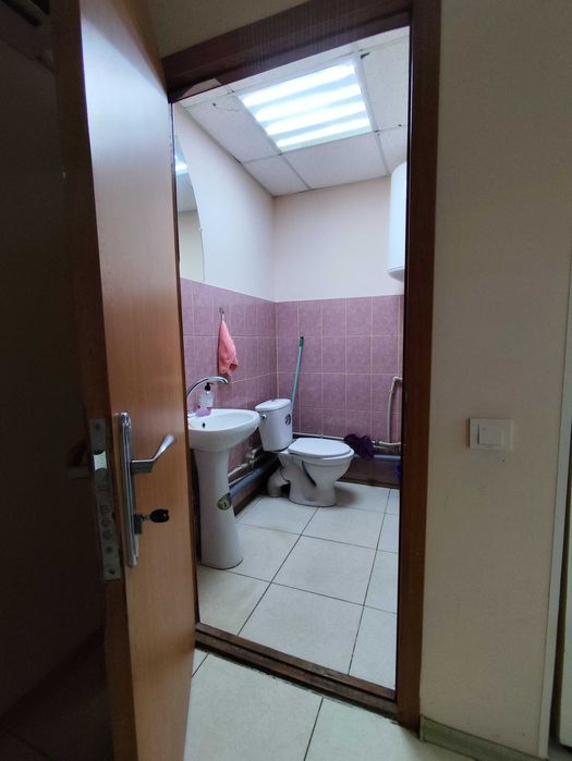 Продам окрему будівлю на просп. Тракторобудівників, 107г, м. Харків