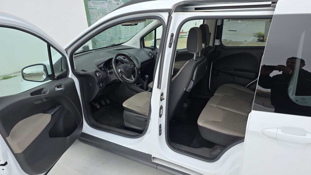 Ford tourneo  courier 1.0 ecoboost 2016